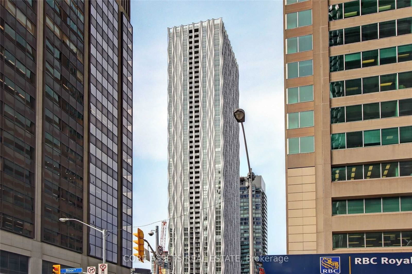 1 Yorkville Ave, unit 4304 for rent