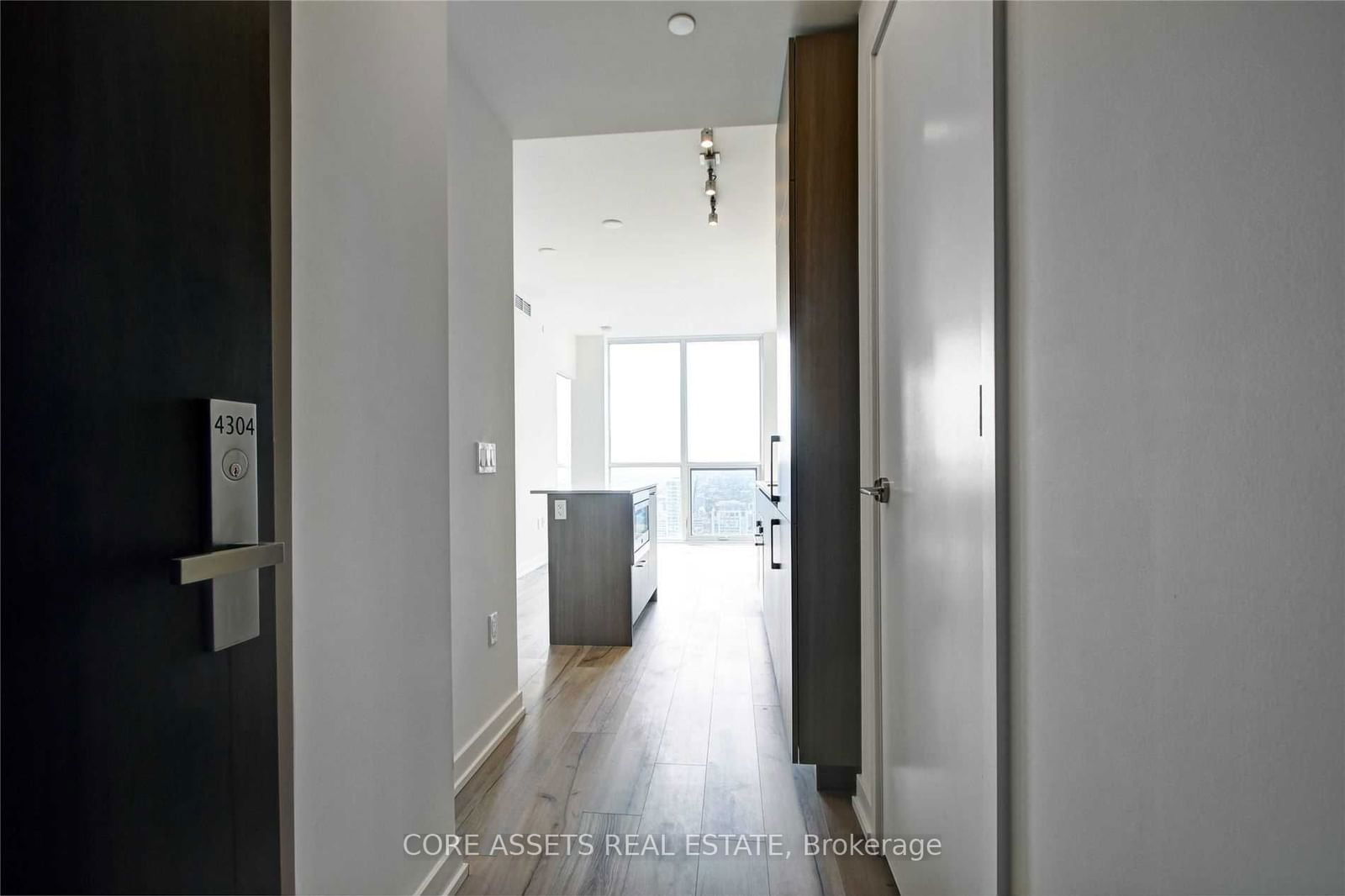 1 Yorkville Ave, unit 4304 for rent