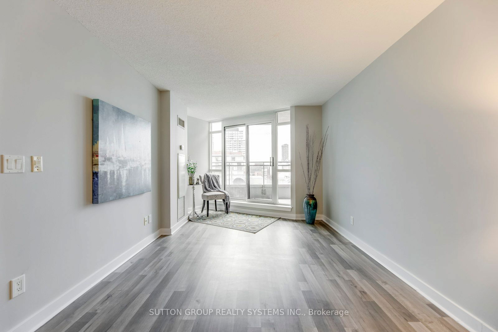 255 Richmond St E, unit 1016 for rent