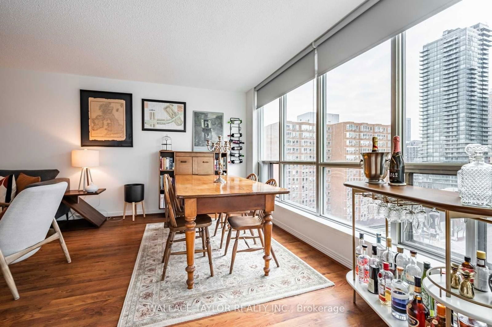 942 Yonge St, unit 1003 for rent