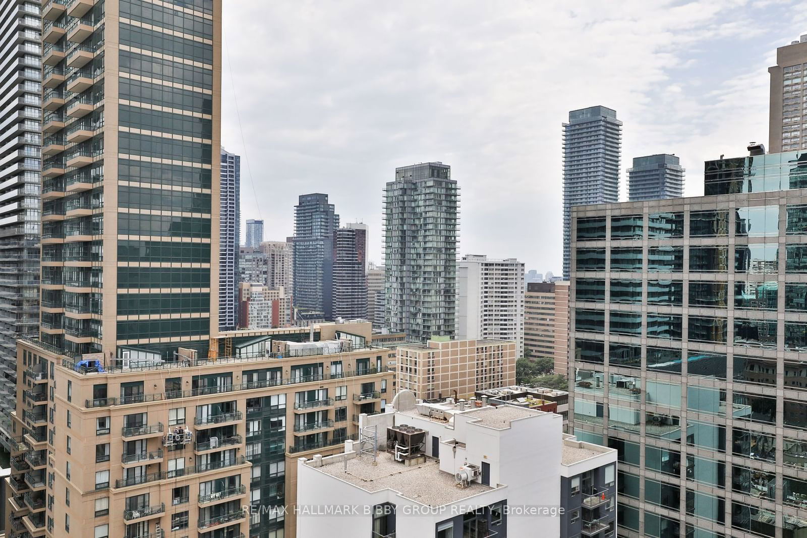 85 Bloor St E, unit PH09 for sale