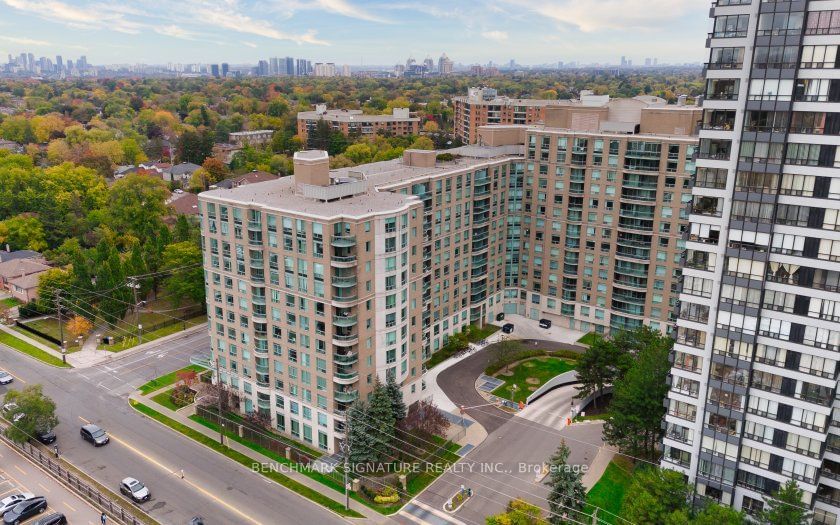 28 Pemberton Ave, unit 308 for sale