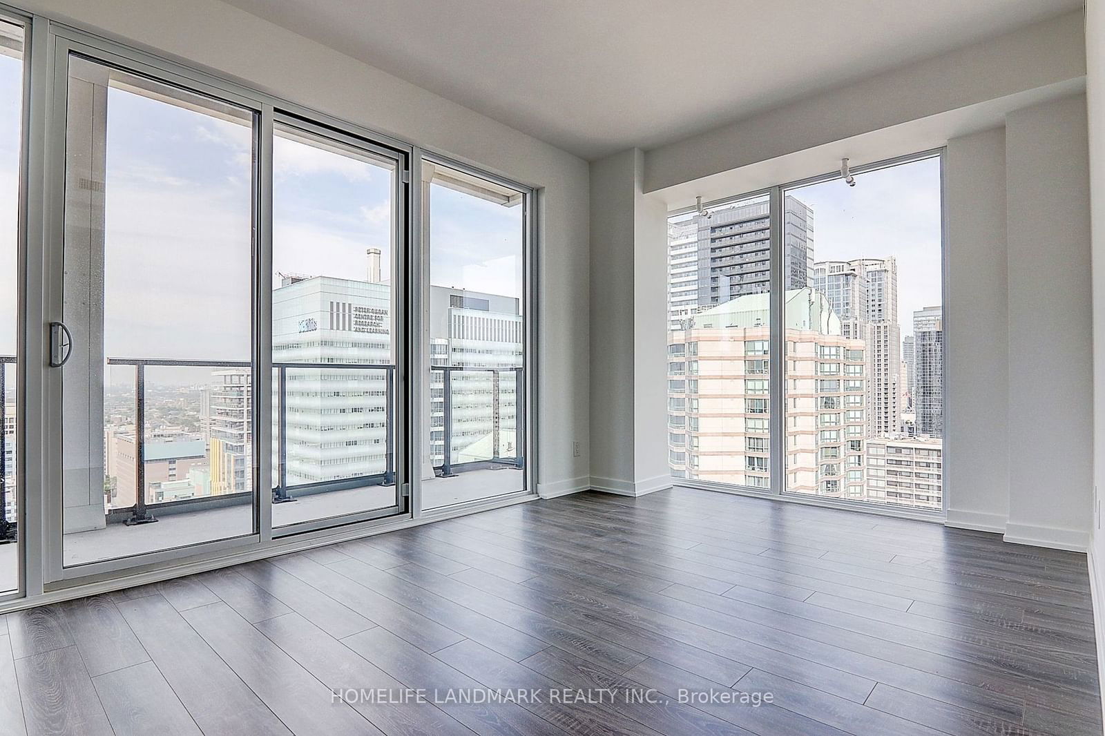 20 Edward St, unit 2715 for rent