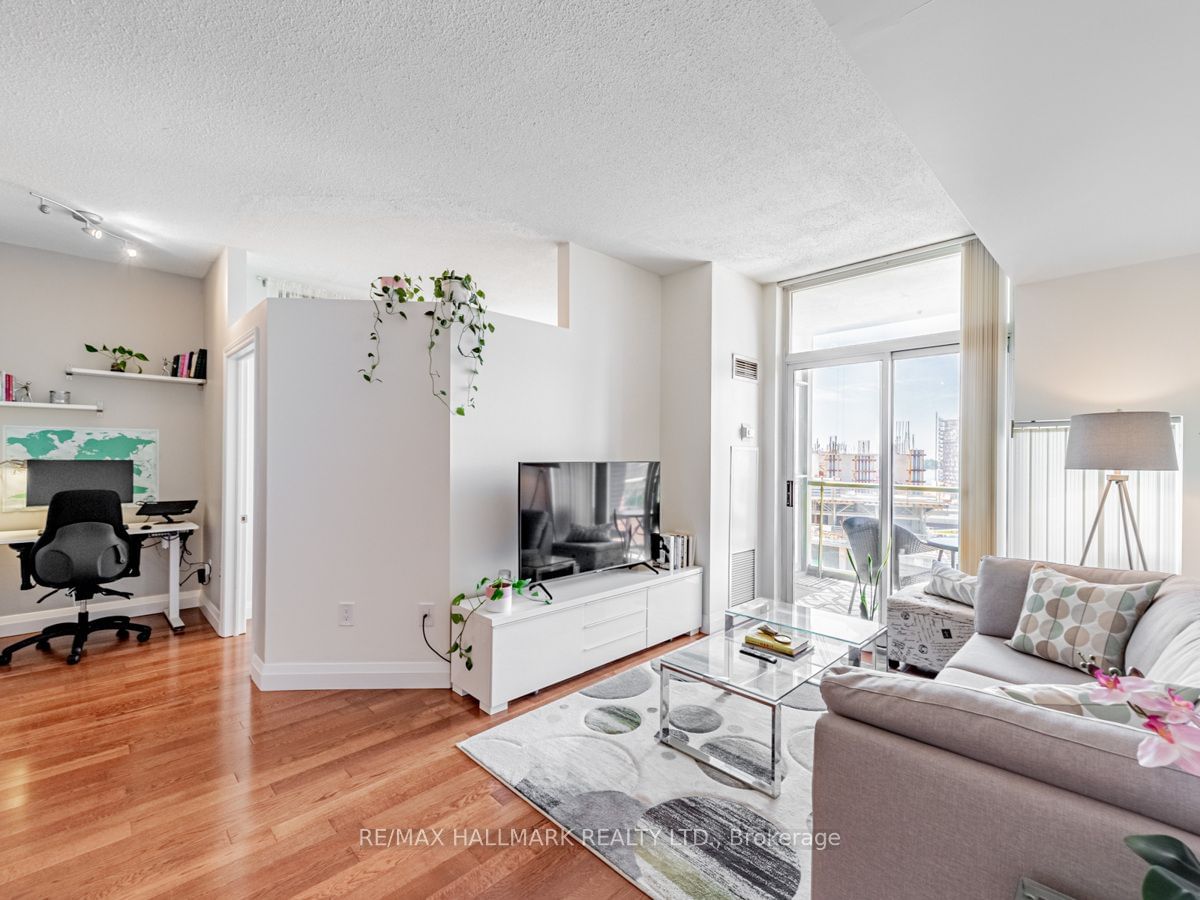 39 Parliament St, unit 1102 for sale