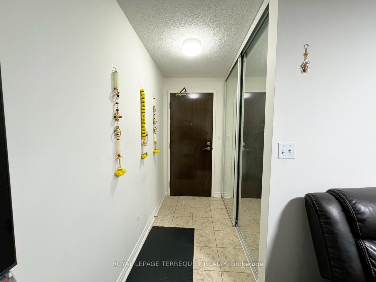 18 Spring Garden Ave, unit 1602 for rent