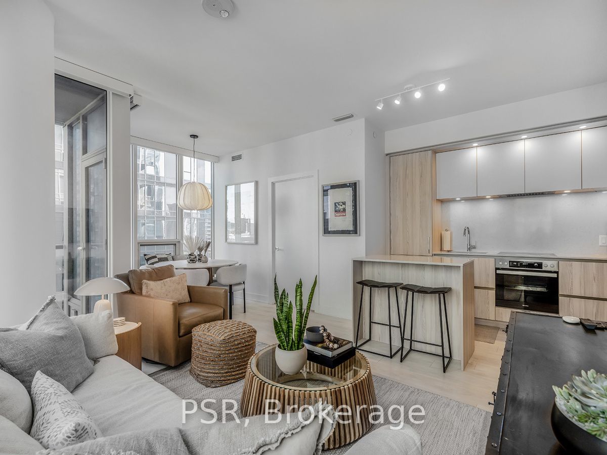 35 Mercer St, unit 1414 for rent