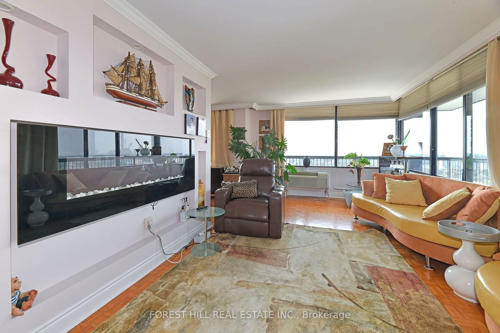 135 Antibes Dr, unit 2404 for sale