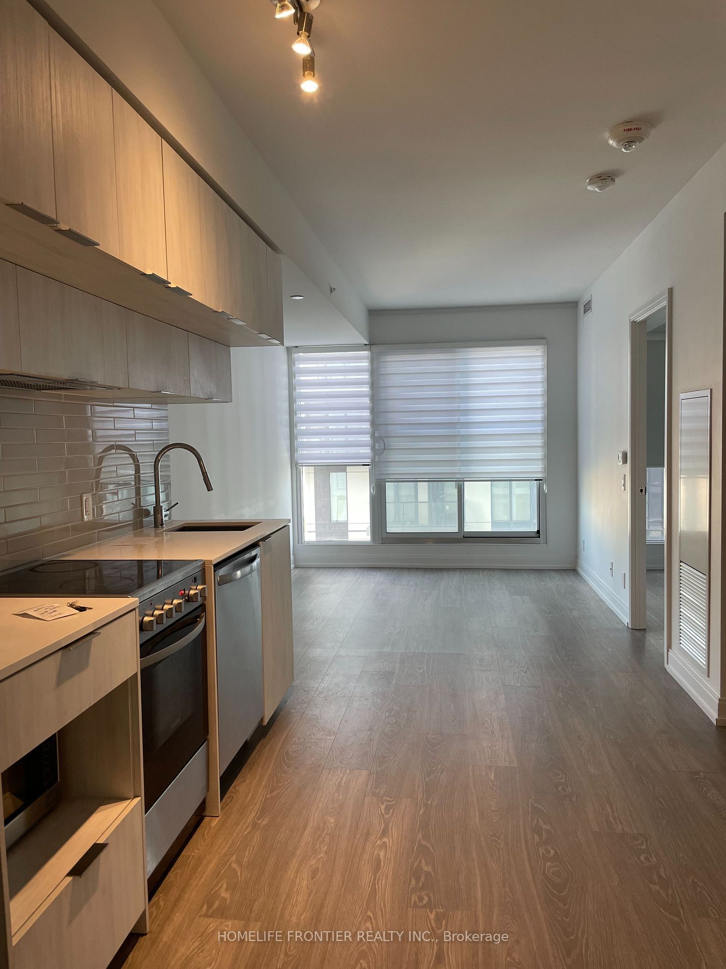 181 Dundas St E, unit 3212 for rent