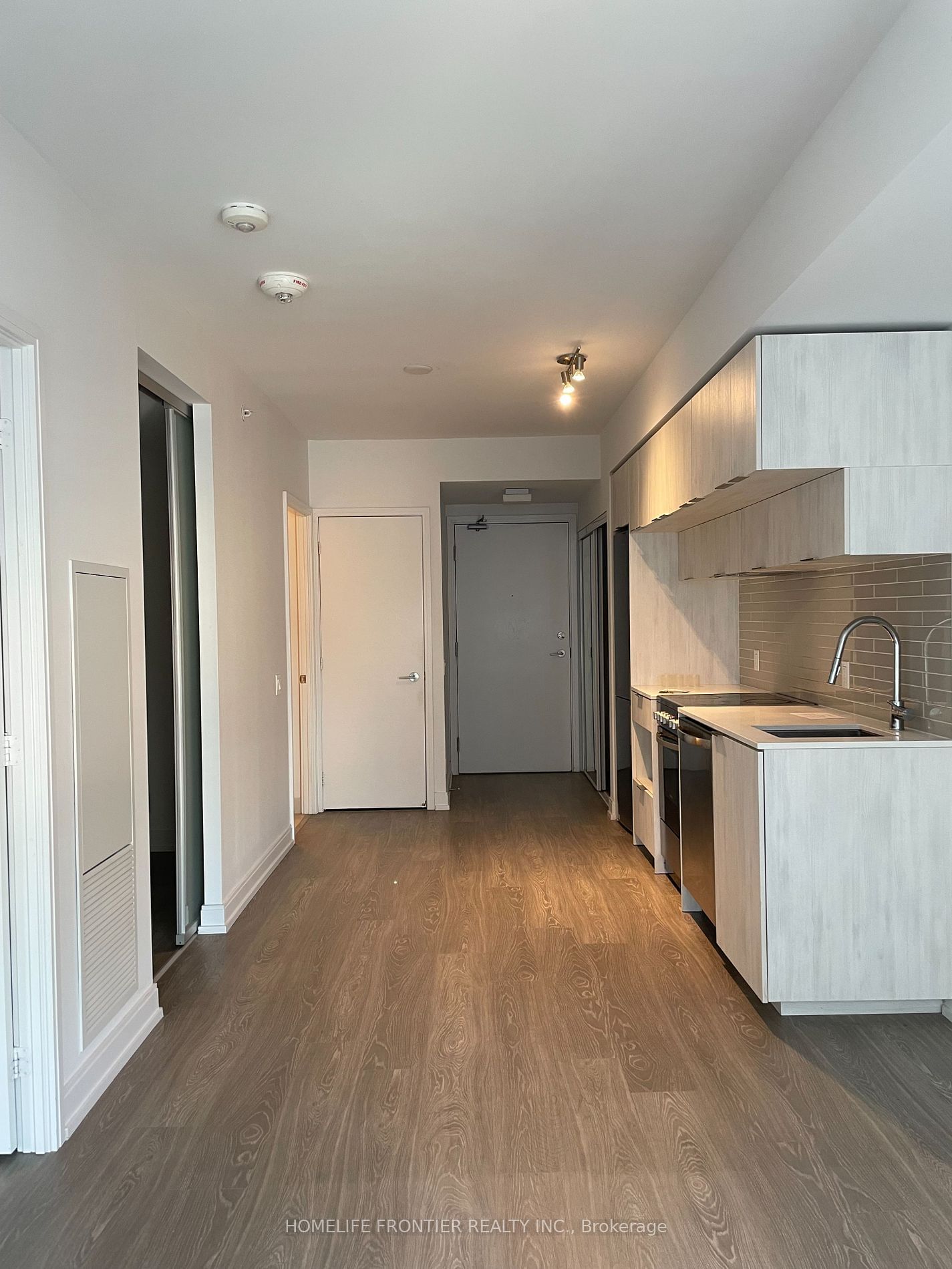 181 Dundas St E, unit 3212 for rent