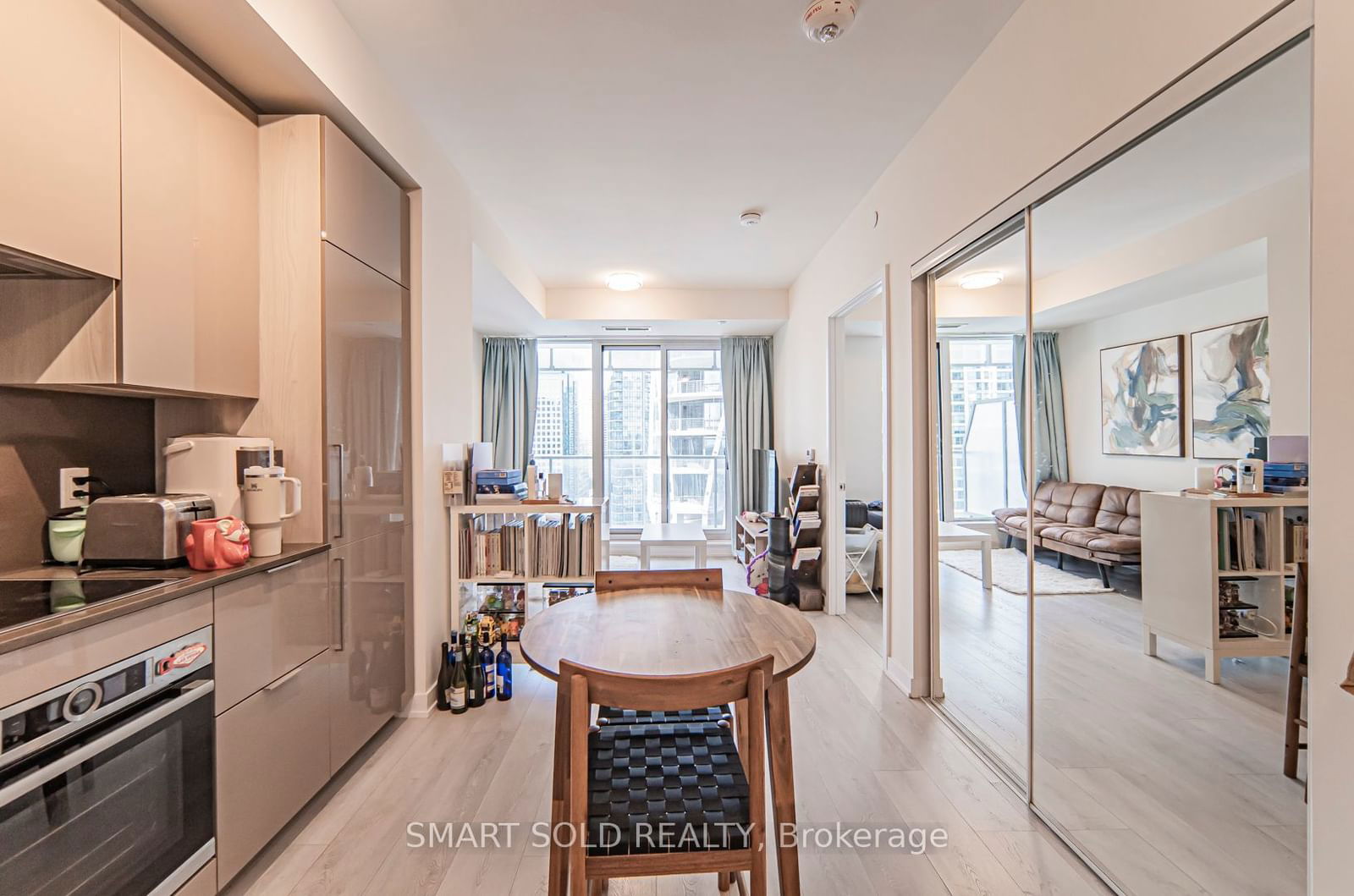 28 Freeland St, unit 1603 for rent