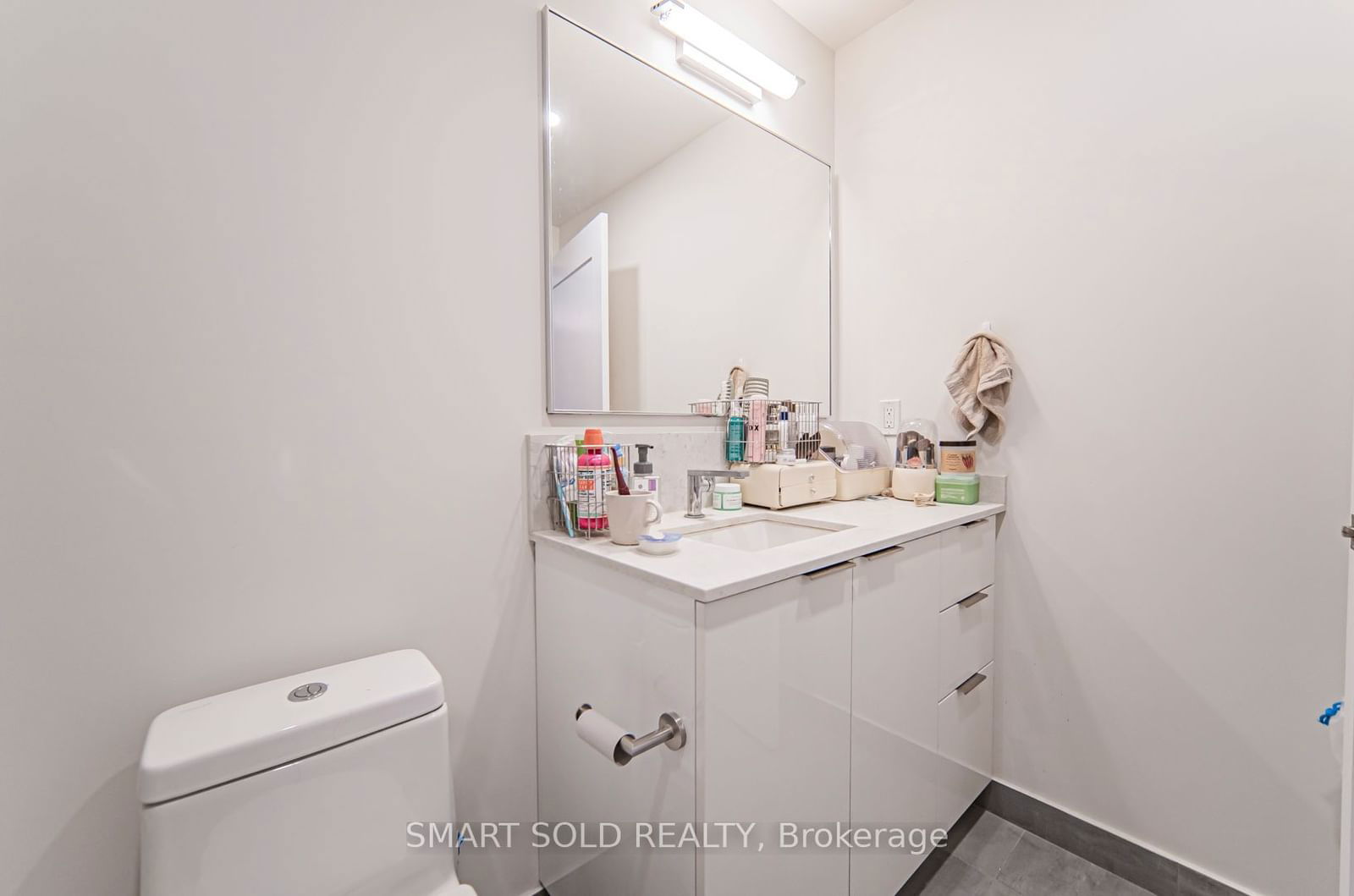 28 Freeland St, unit 1603 for rent