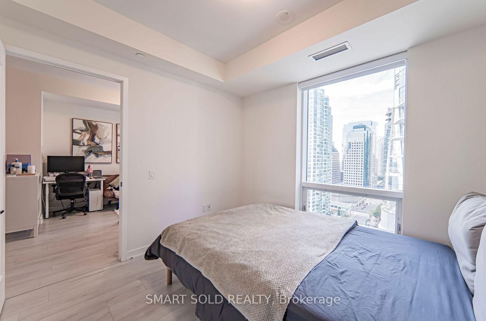 28 Freeland St, unit 1603 for rent