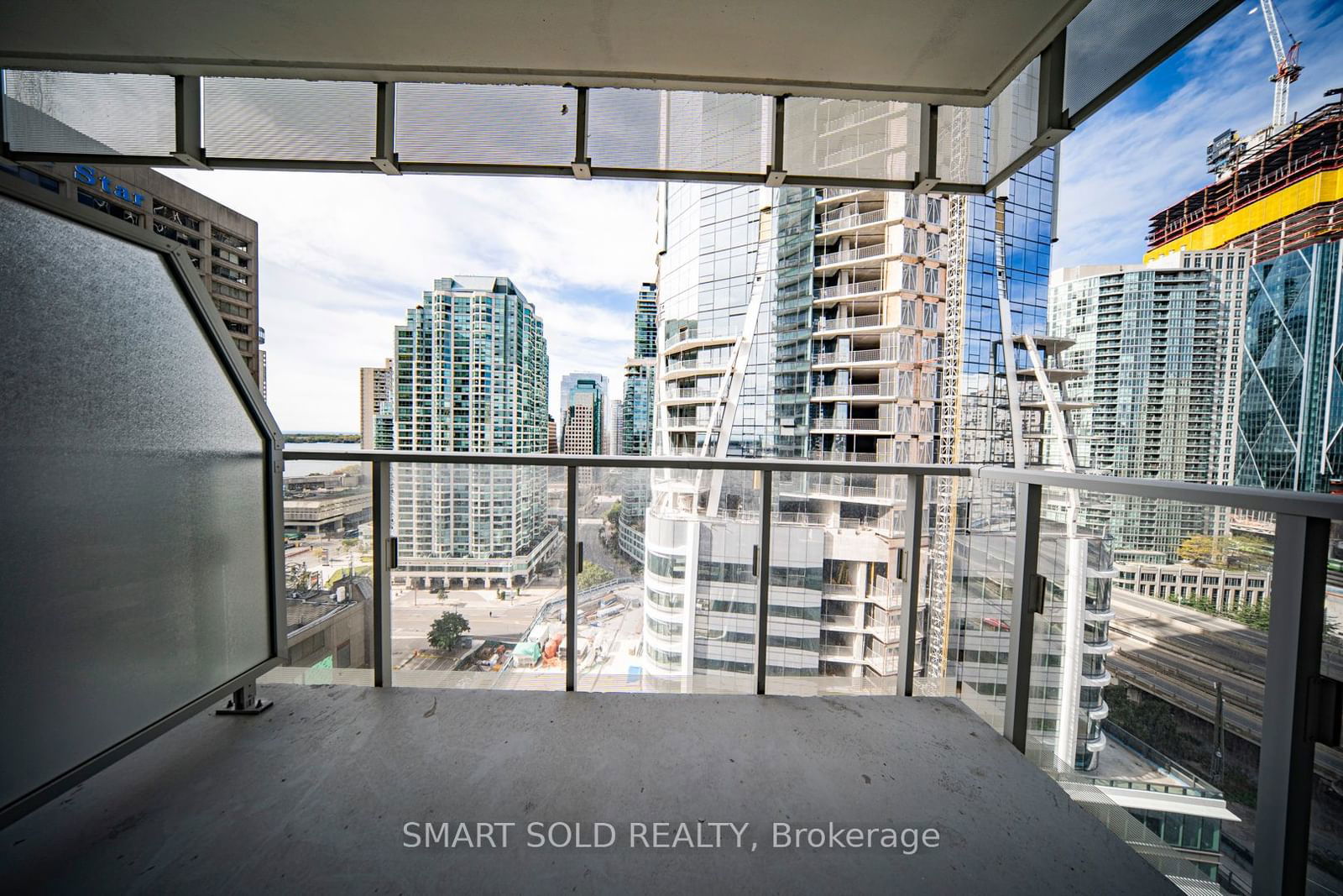 28 Freeland St, unit 1603 for rent