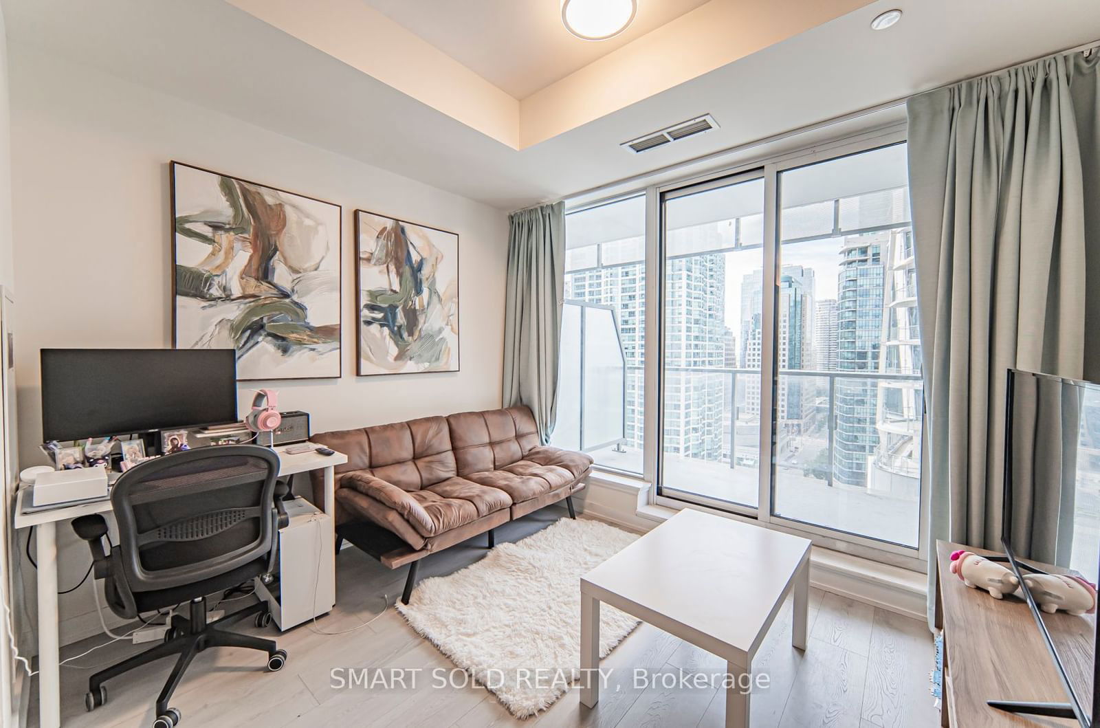 28 Freeland St, unit 1603 for rent