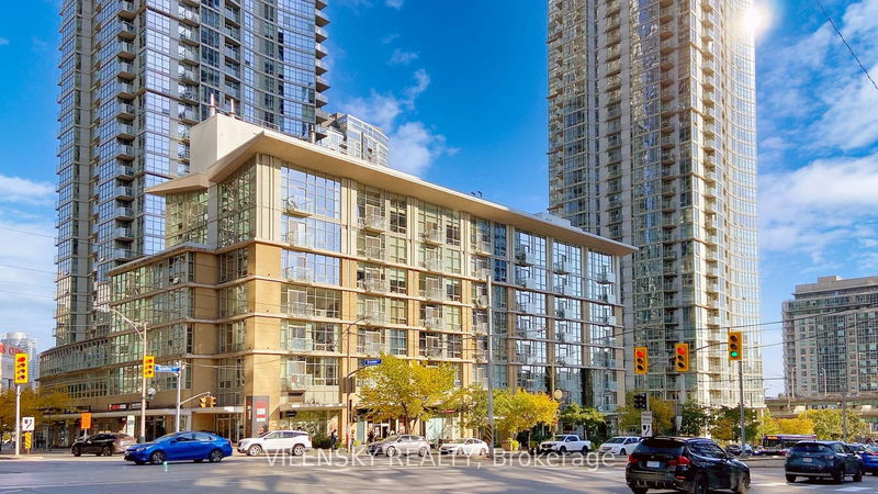 9 Spadina Ave, unit 315 for rent