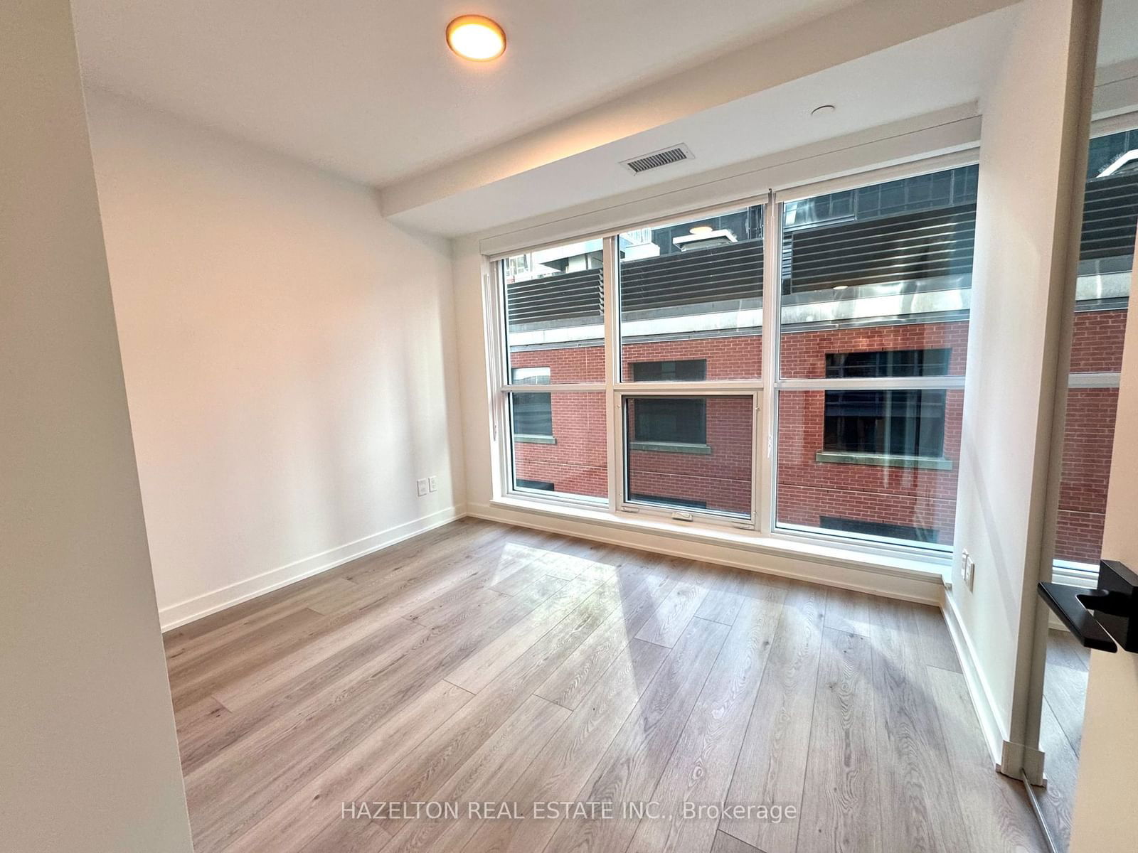 327 King St W, unit 1003 for rent