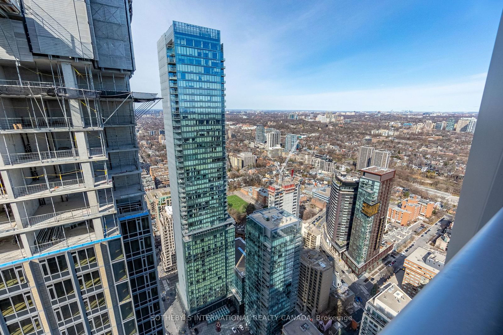 1 Yorkville Ave, unit 5405 for sale