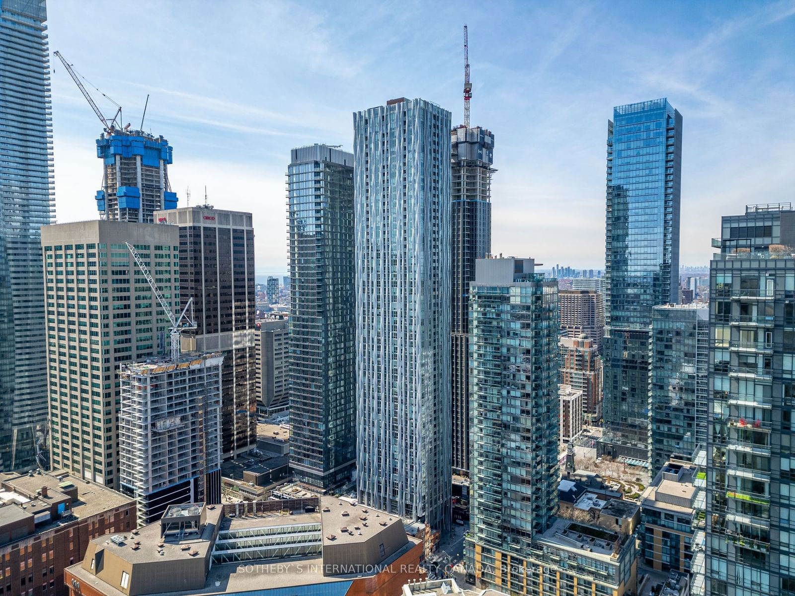 1 Yorkville Ave, unit 5405 for sale