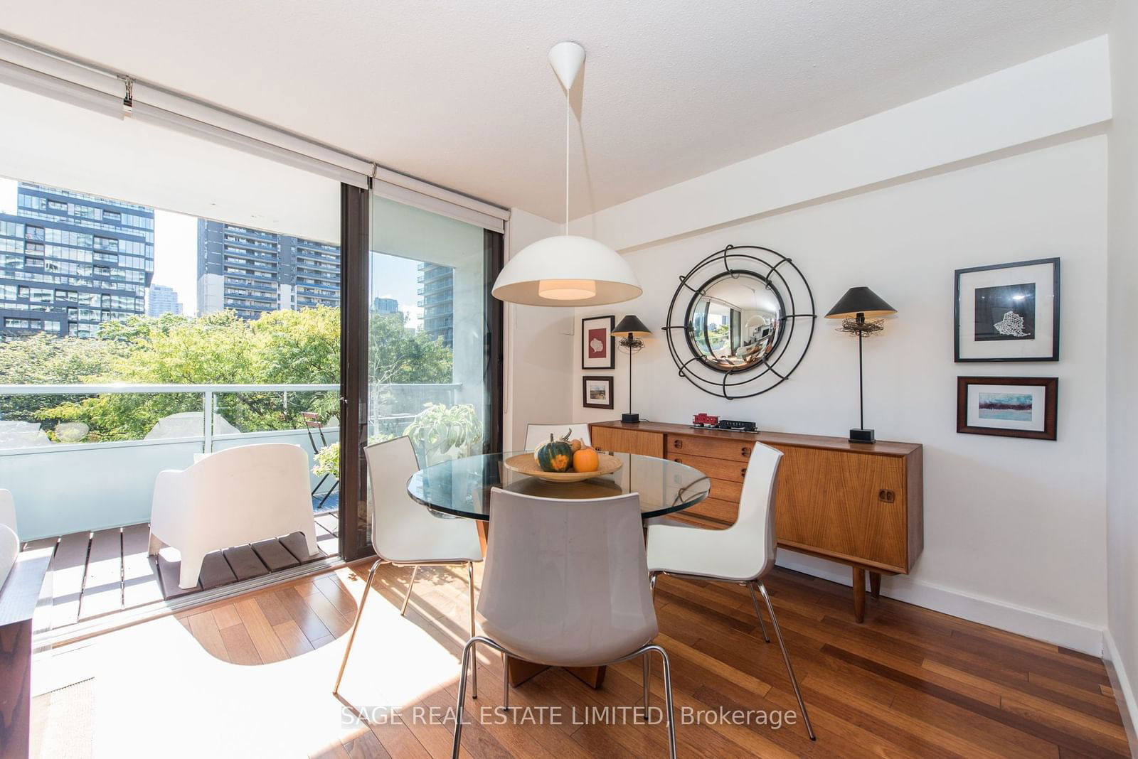 30 Gloucester St, unit 604 for sale