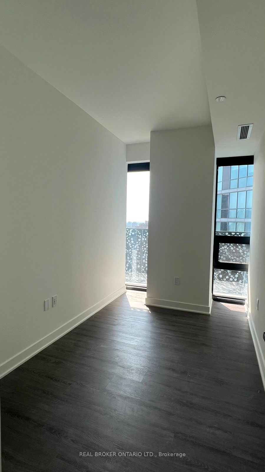 55 Charles St E, unit 2206 for rent