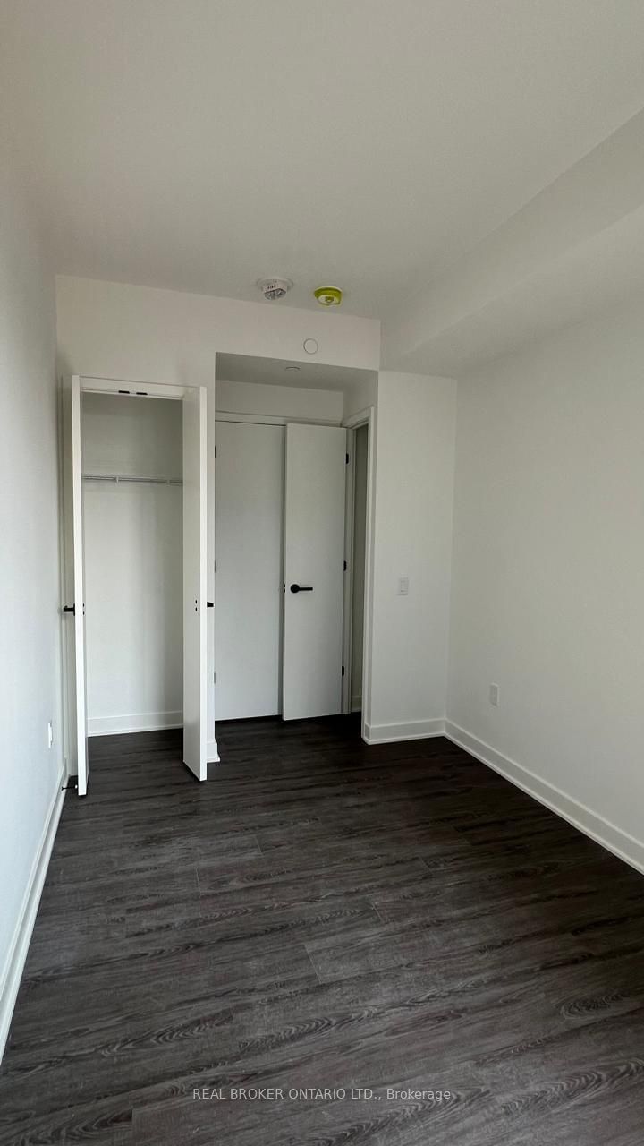 55 Charles St E, unit 2206 for rent