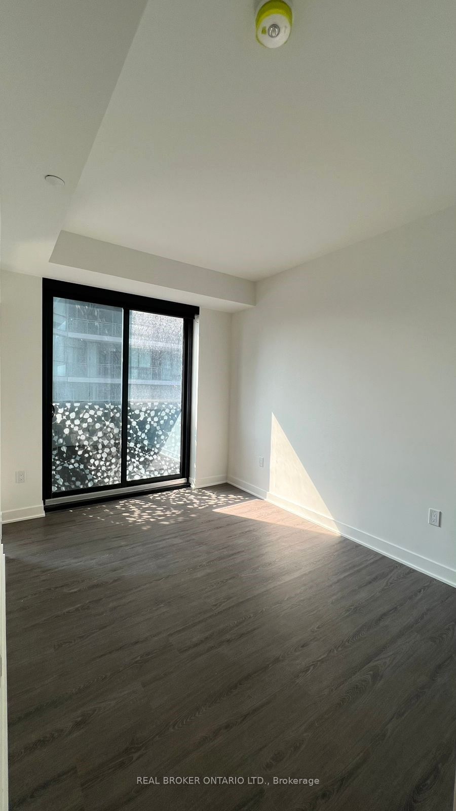 55 Charles St E, unit 2206 for rent