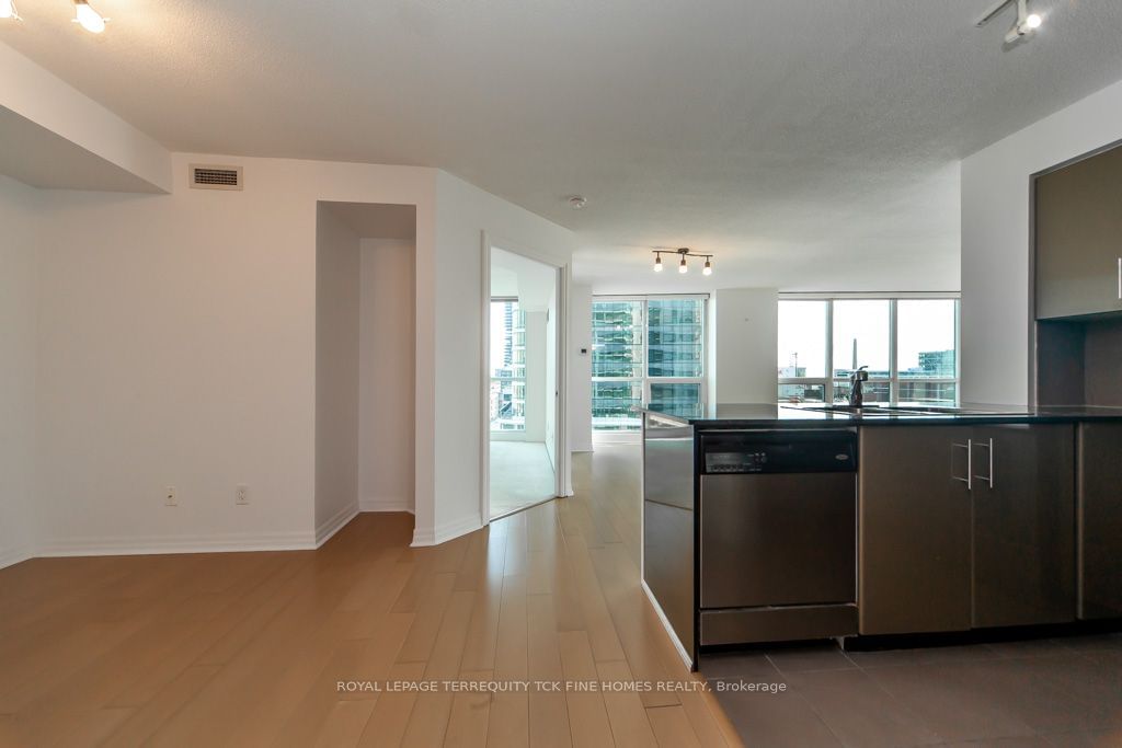 16 Yonge St, unit 1109 for sale