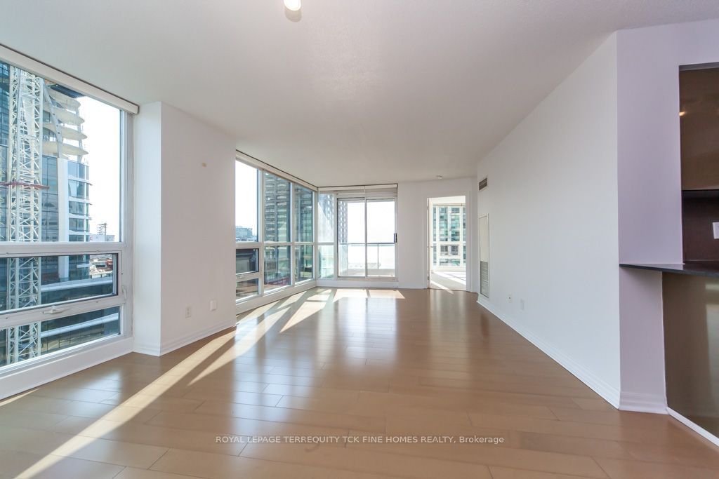 16 Yonge St, unit 1109 for sale