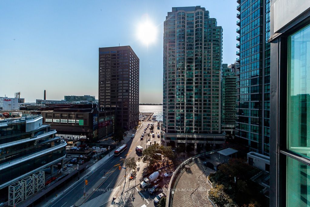 16 Yonge St, unit 1109 for sale