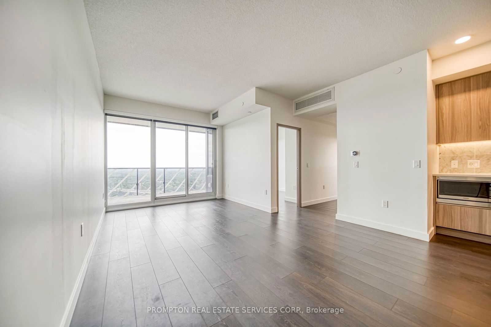 85 Mcmahon Dr, unit 3108 for rent