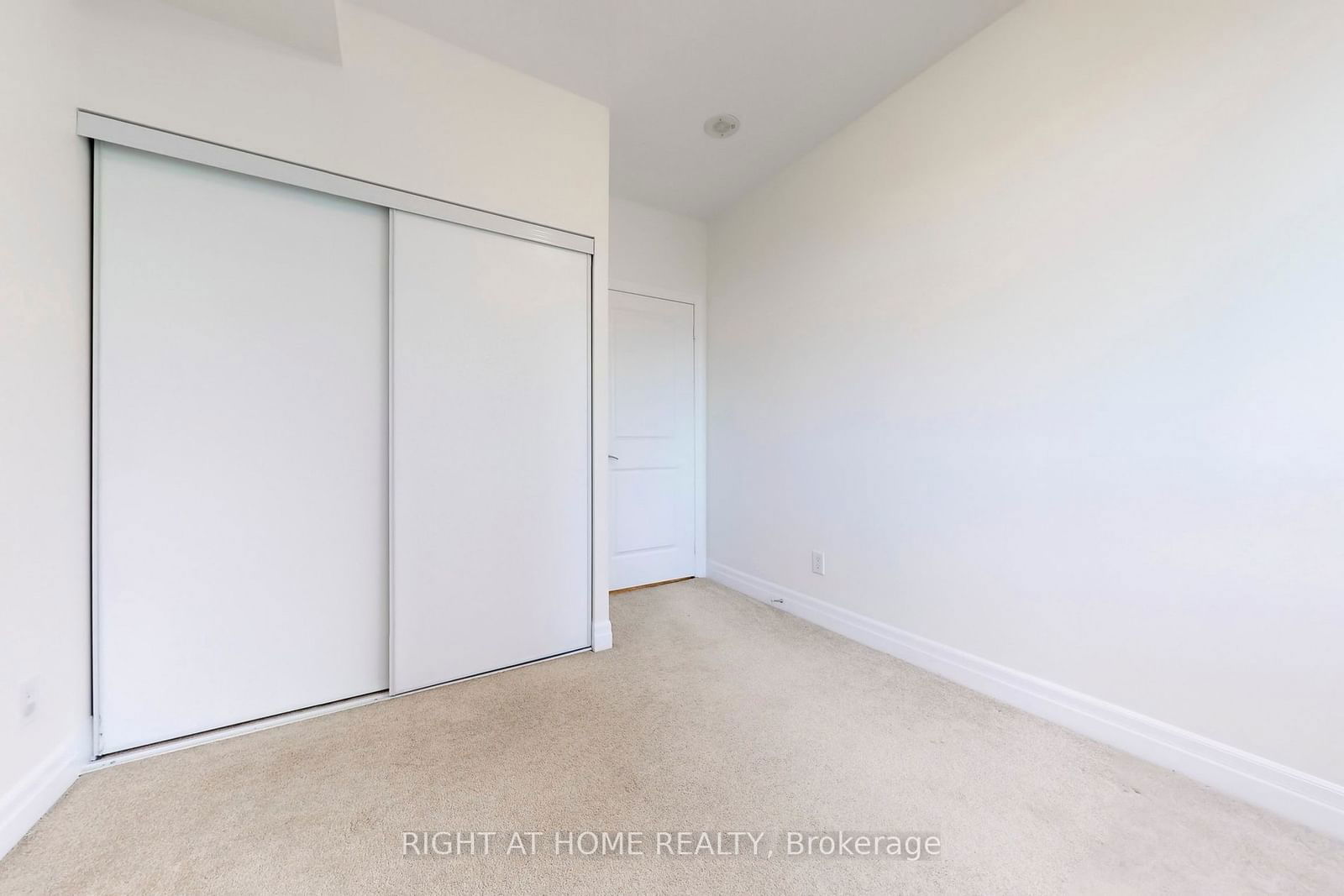 500 St Clair Ave W, unit 507 for rent