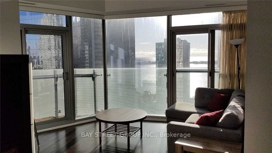 14 York St, unit 2602 for rent