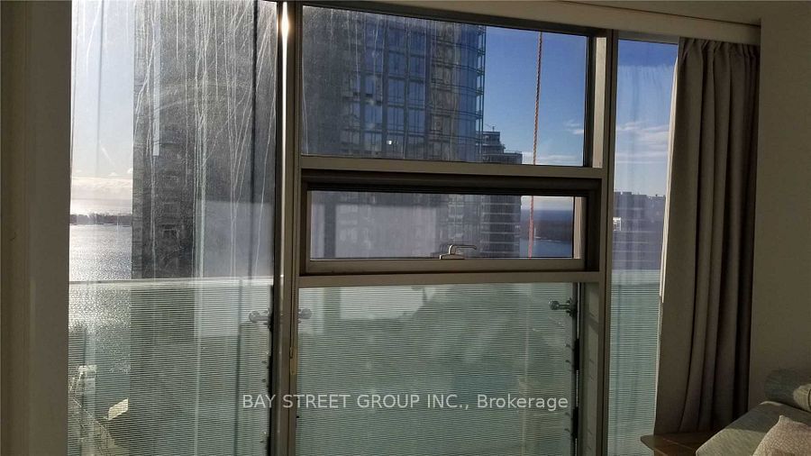 14 York St, unit 2602 for rent