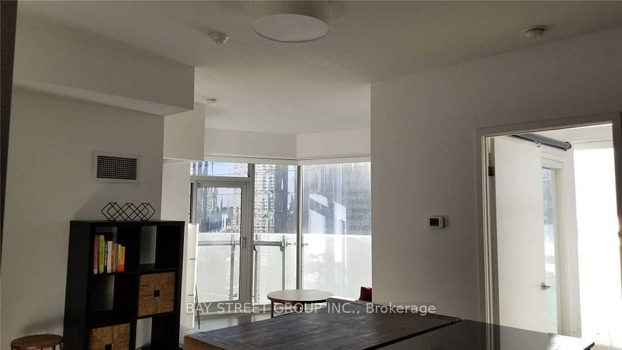 14 York St, unit 2602 for rent