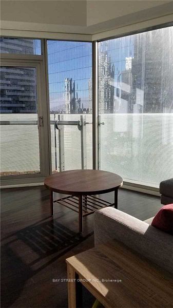 14 York St, unit 2602 for rent