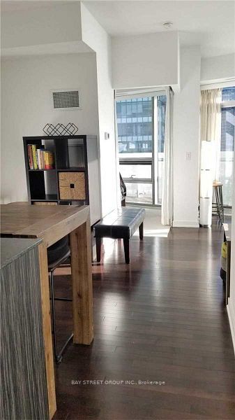 14 York St, unit 2602 for rent