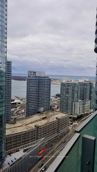 14 York St, unit 2602 for rent