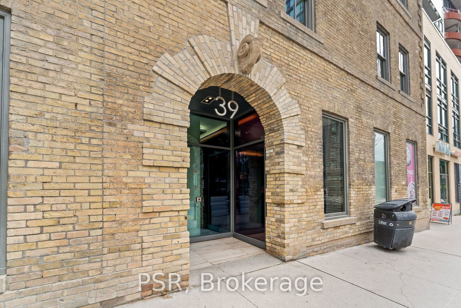 39 Sherbourne St, unit 503 for rent