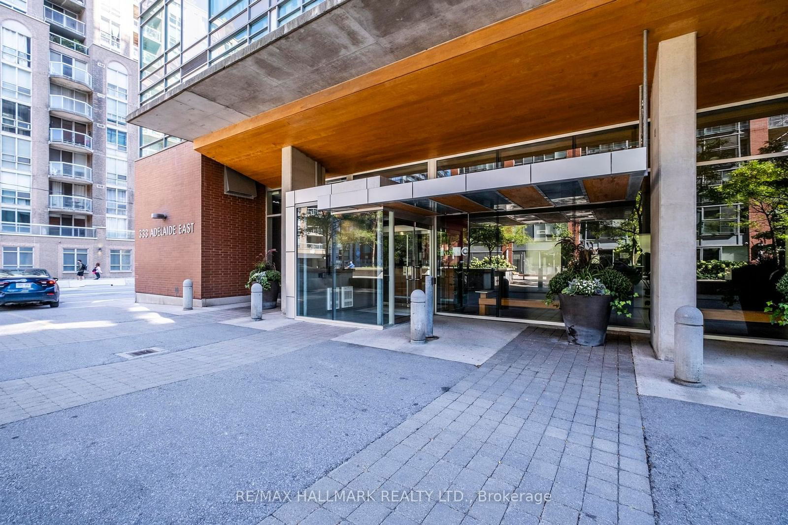 333 Adelaide St E, unit 1205 for sale