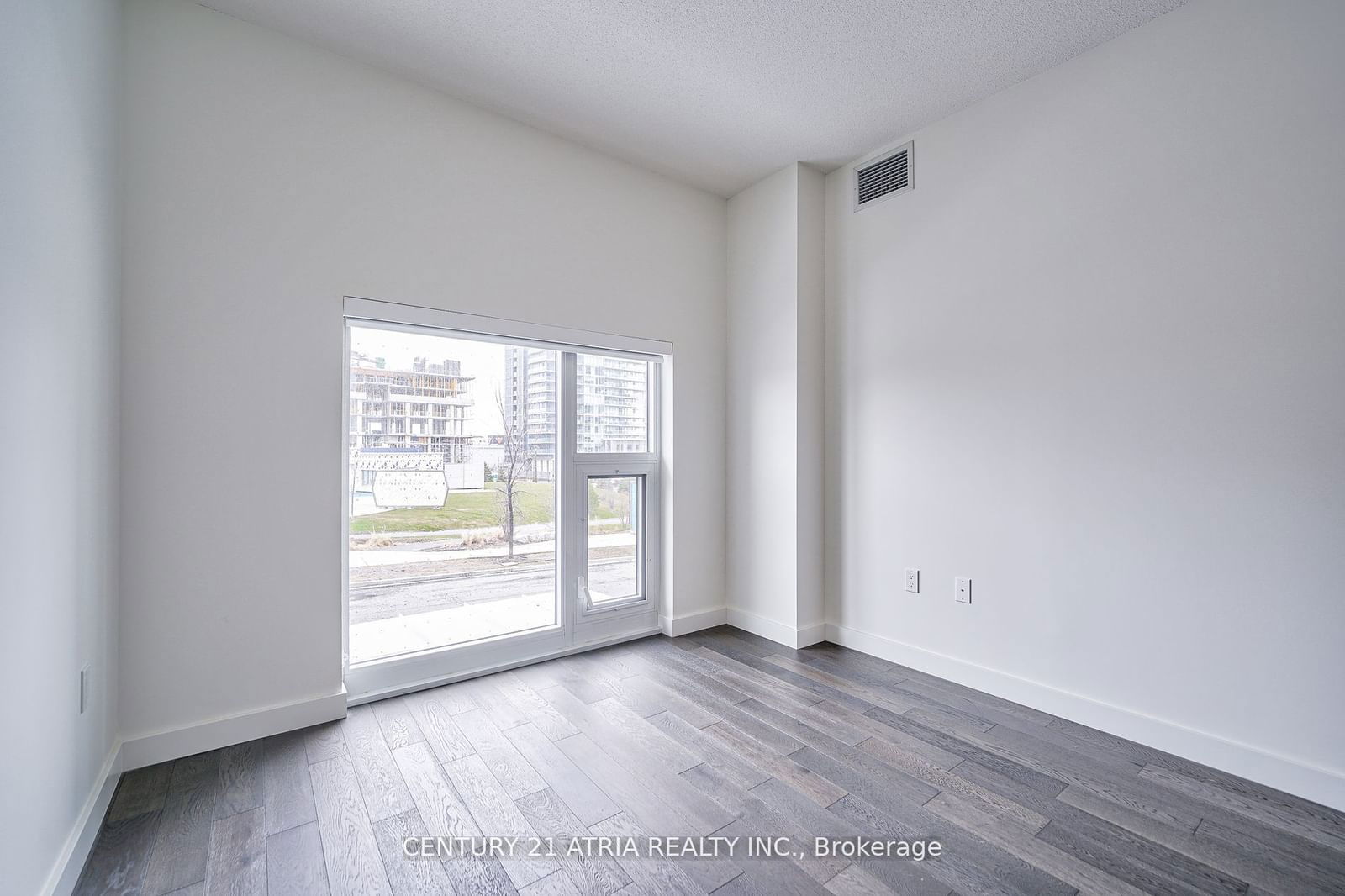 95 Mcmahon Dr, unit 109 for rent