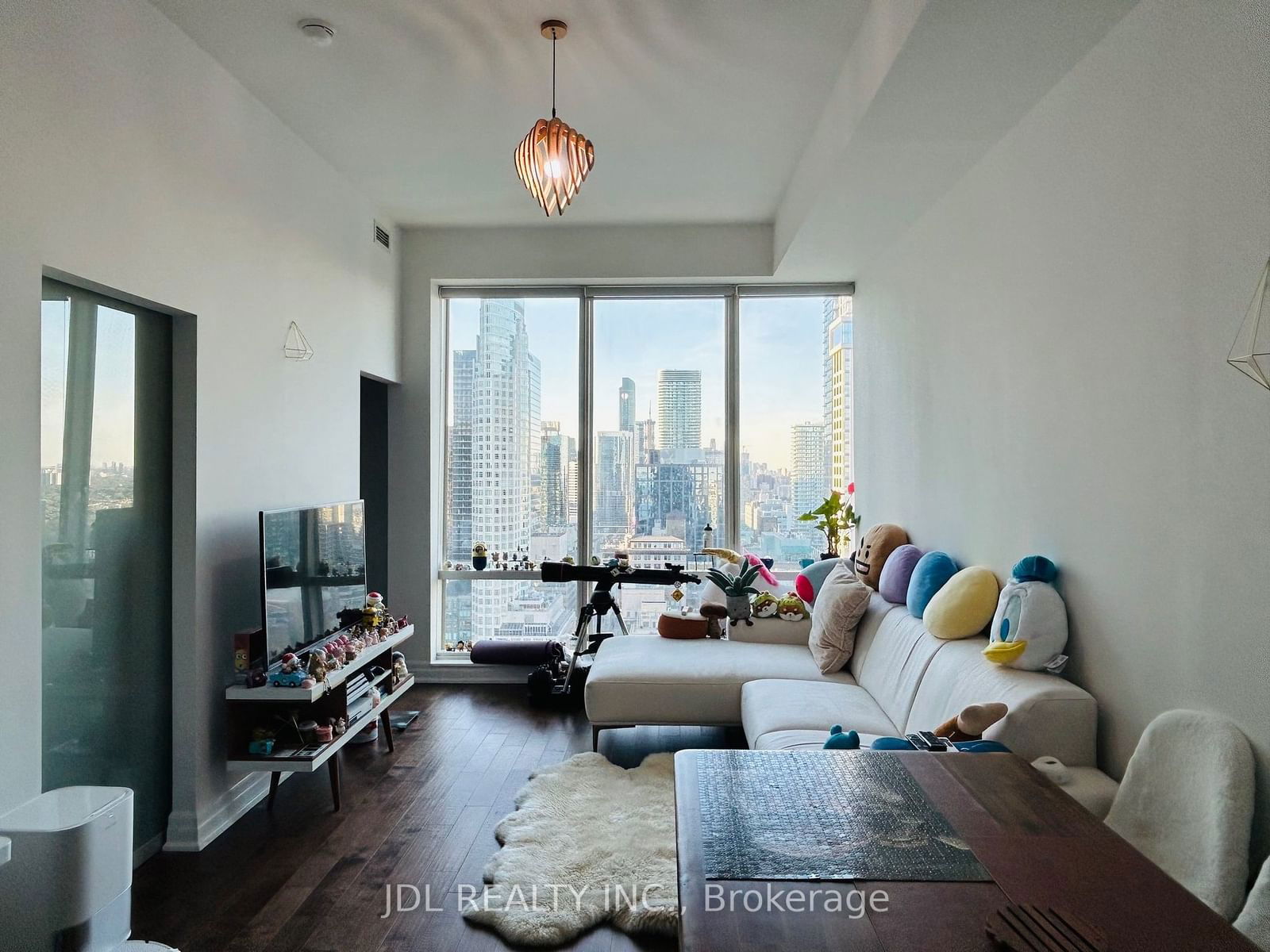 8 The Esplanade, unit 3806 for rent