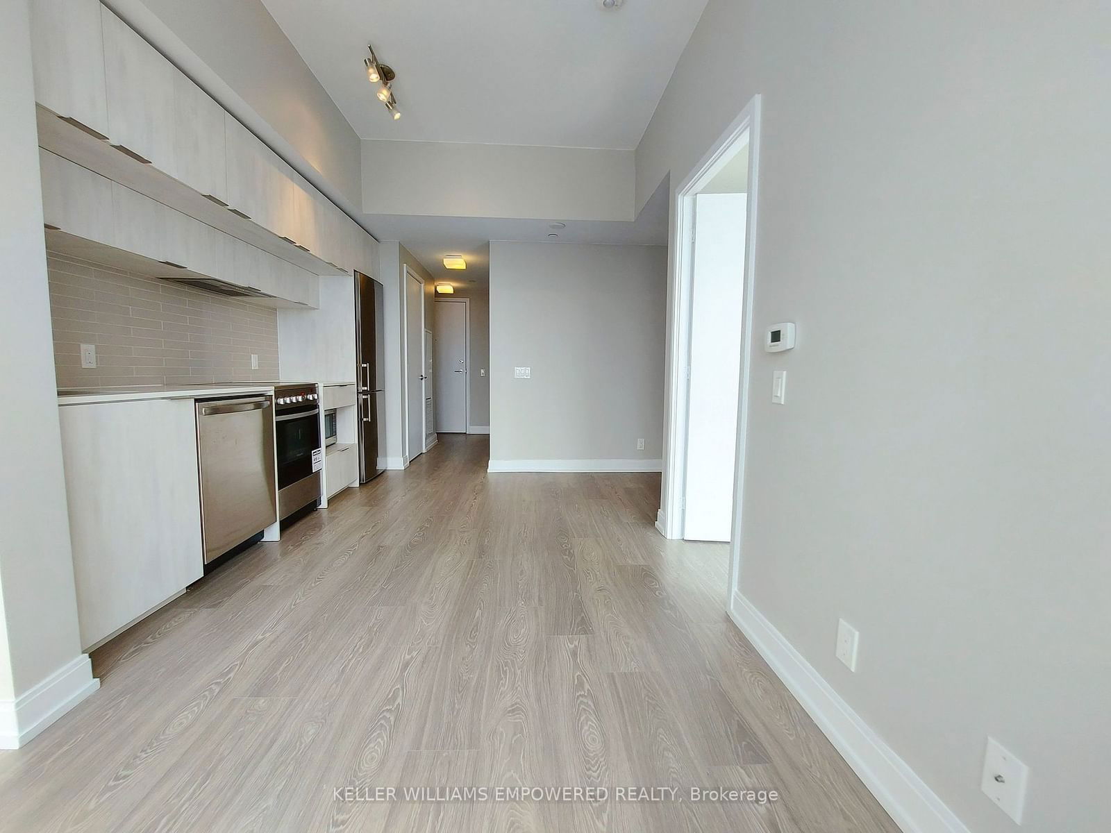 181 Dundas St E, unit 3008 for rent