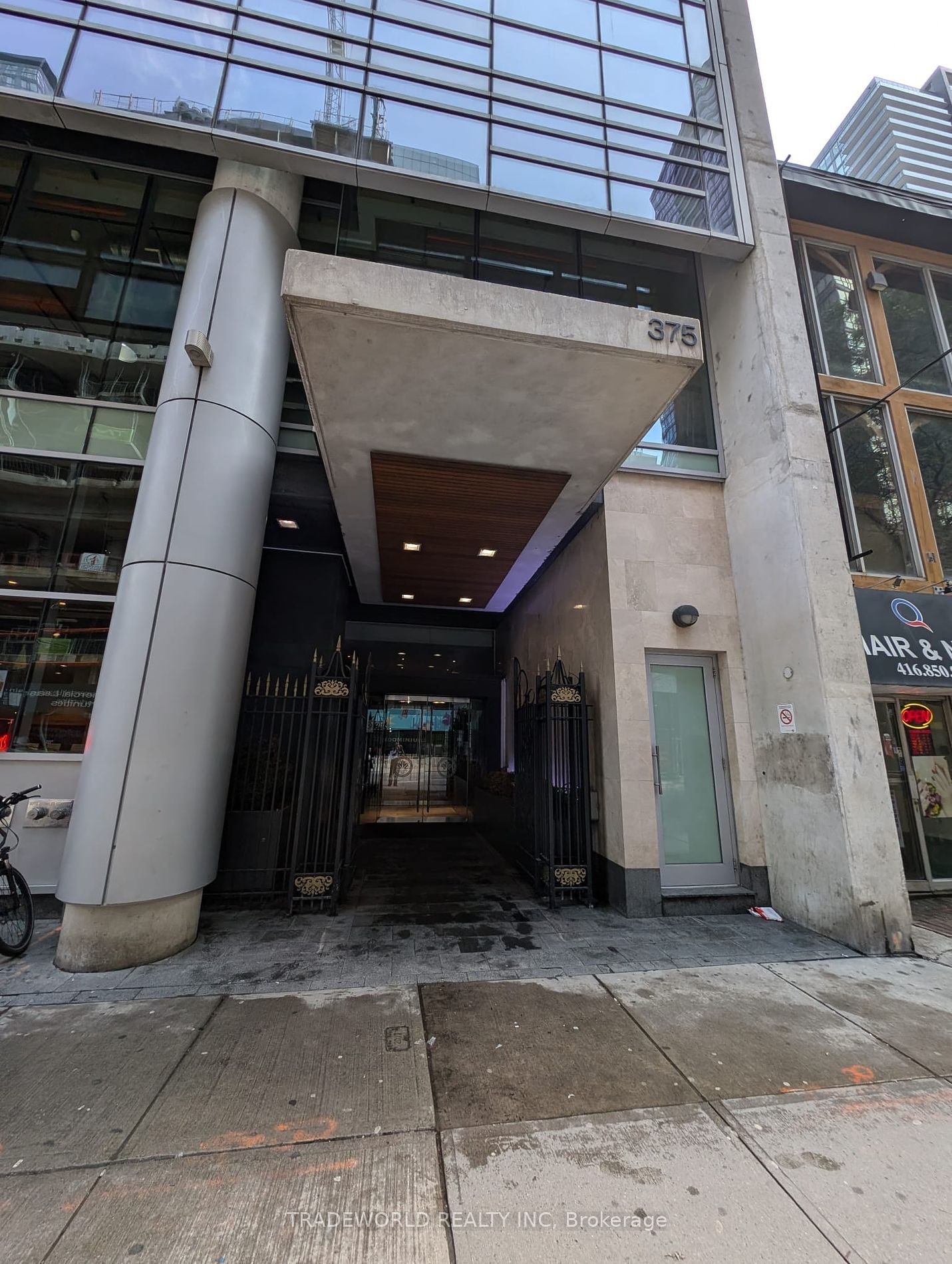 375 King St W, unit 409 for rent