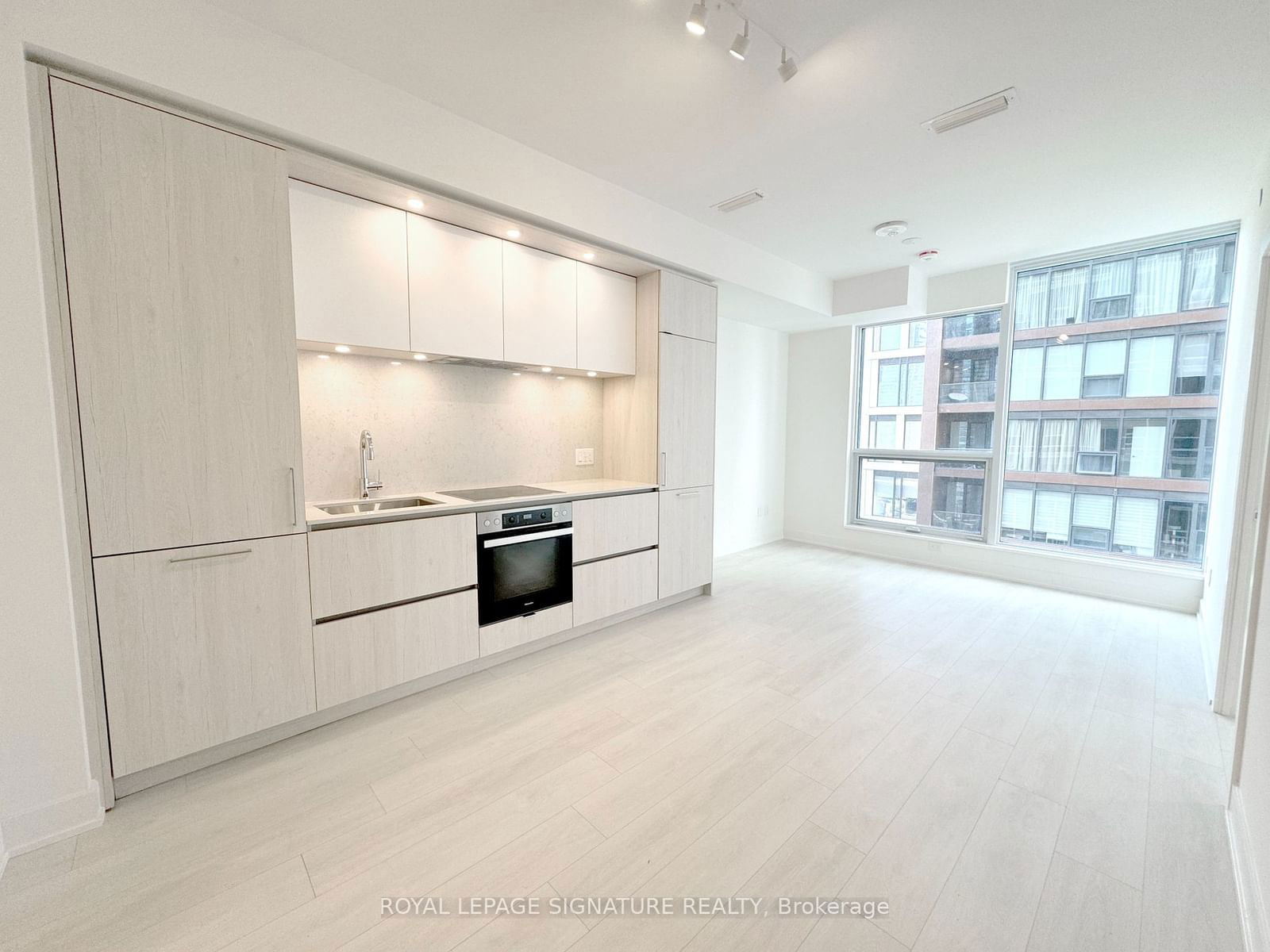 35 Mercer St, unit 2511 for rent