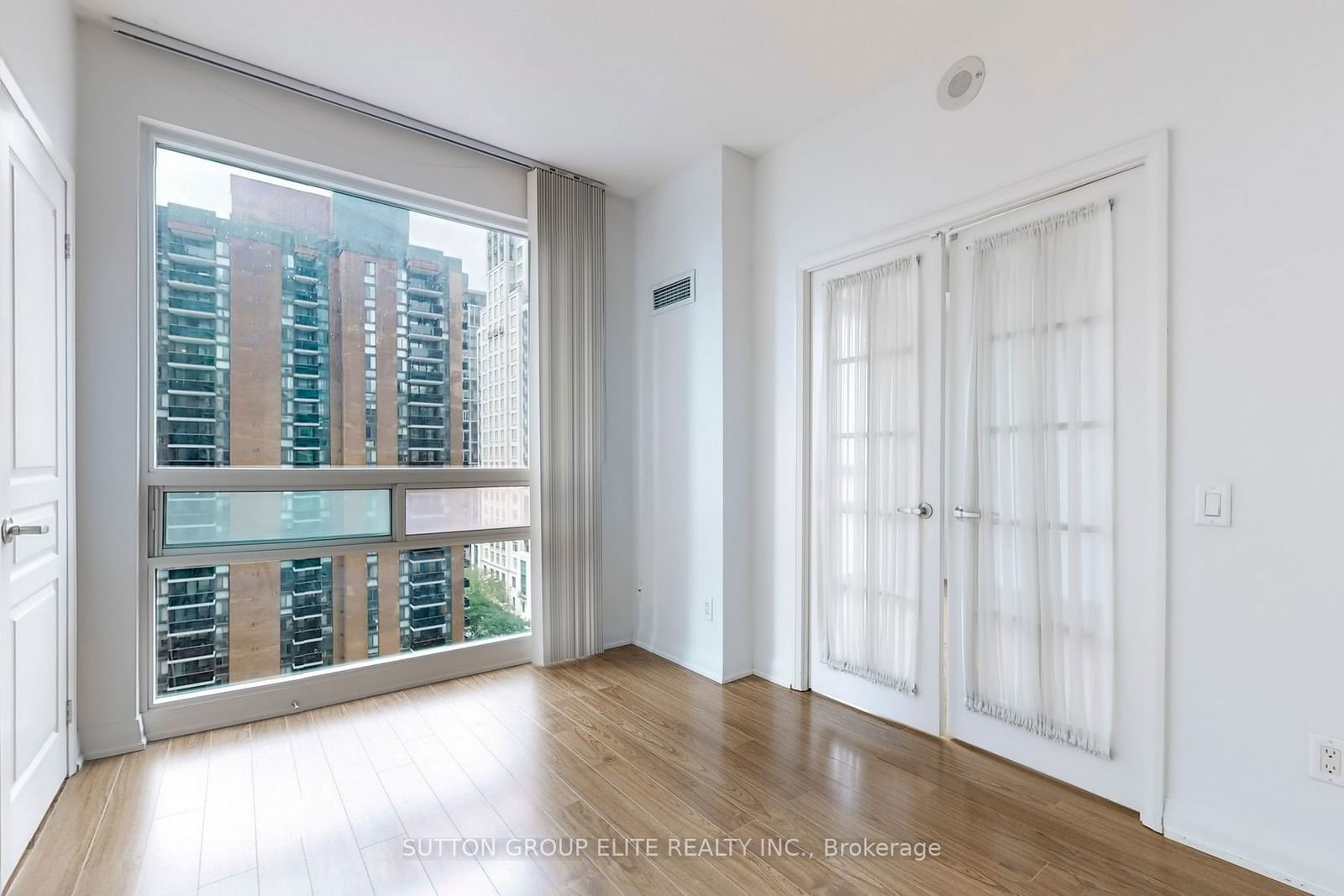 1121 Bay St, unit 1102 for rent