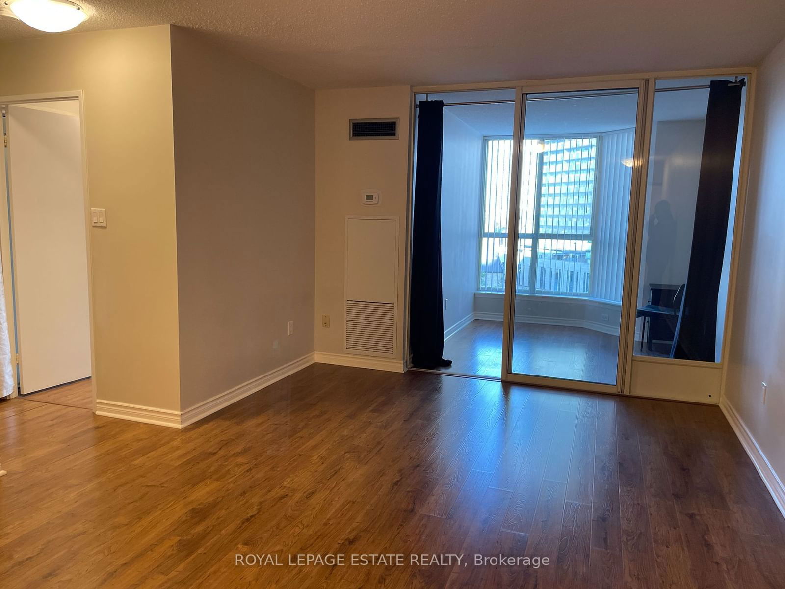 44 St Joseph St, unit 701 for rent