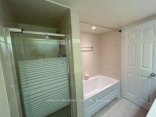 77 Harbour Sq, unit 2006 for rent