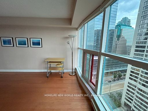 77 Harbour Sq, unit 2006 for rent