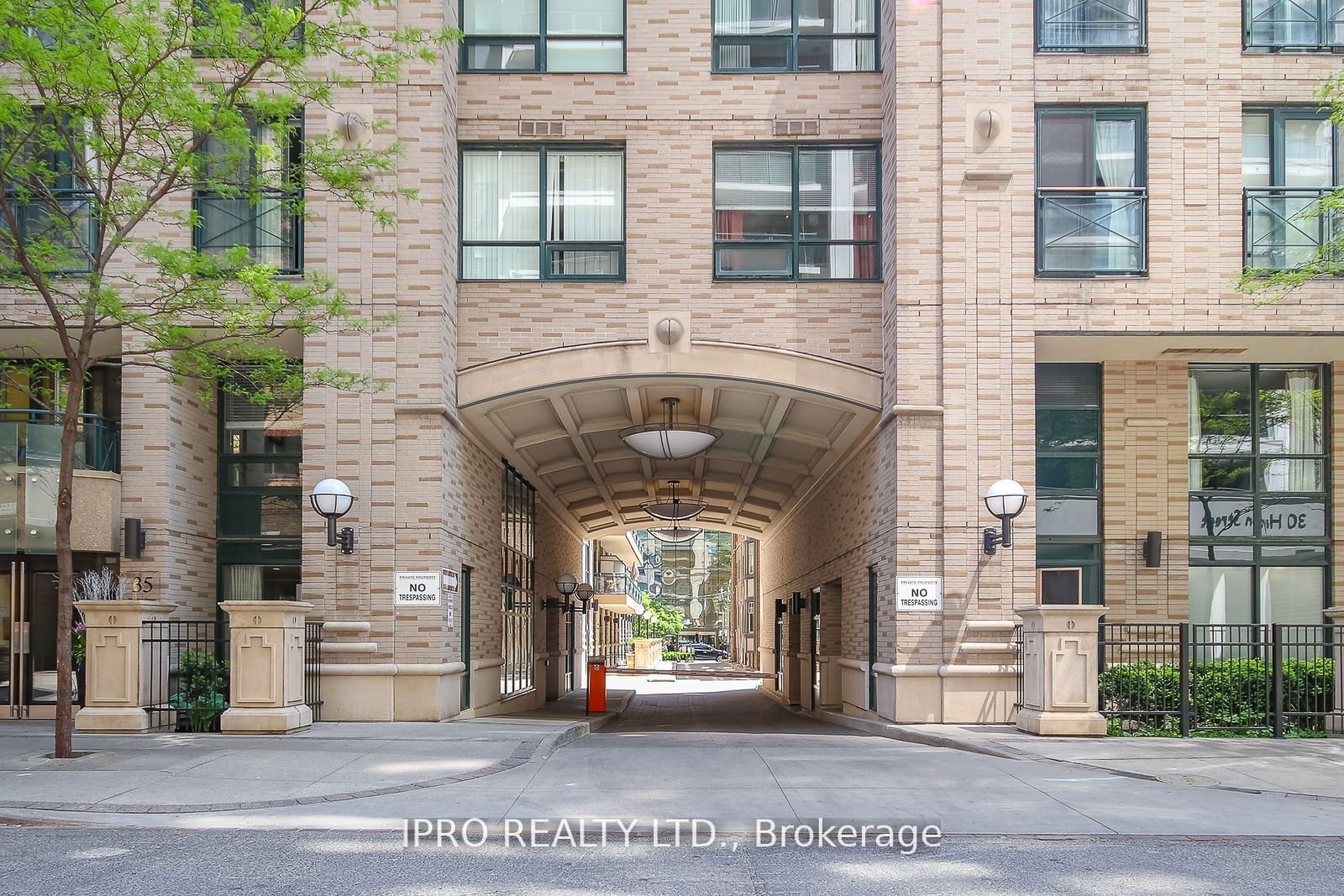 35 Hayden St, unit 413 for rent