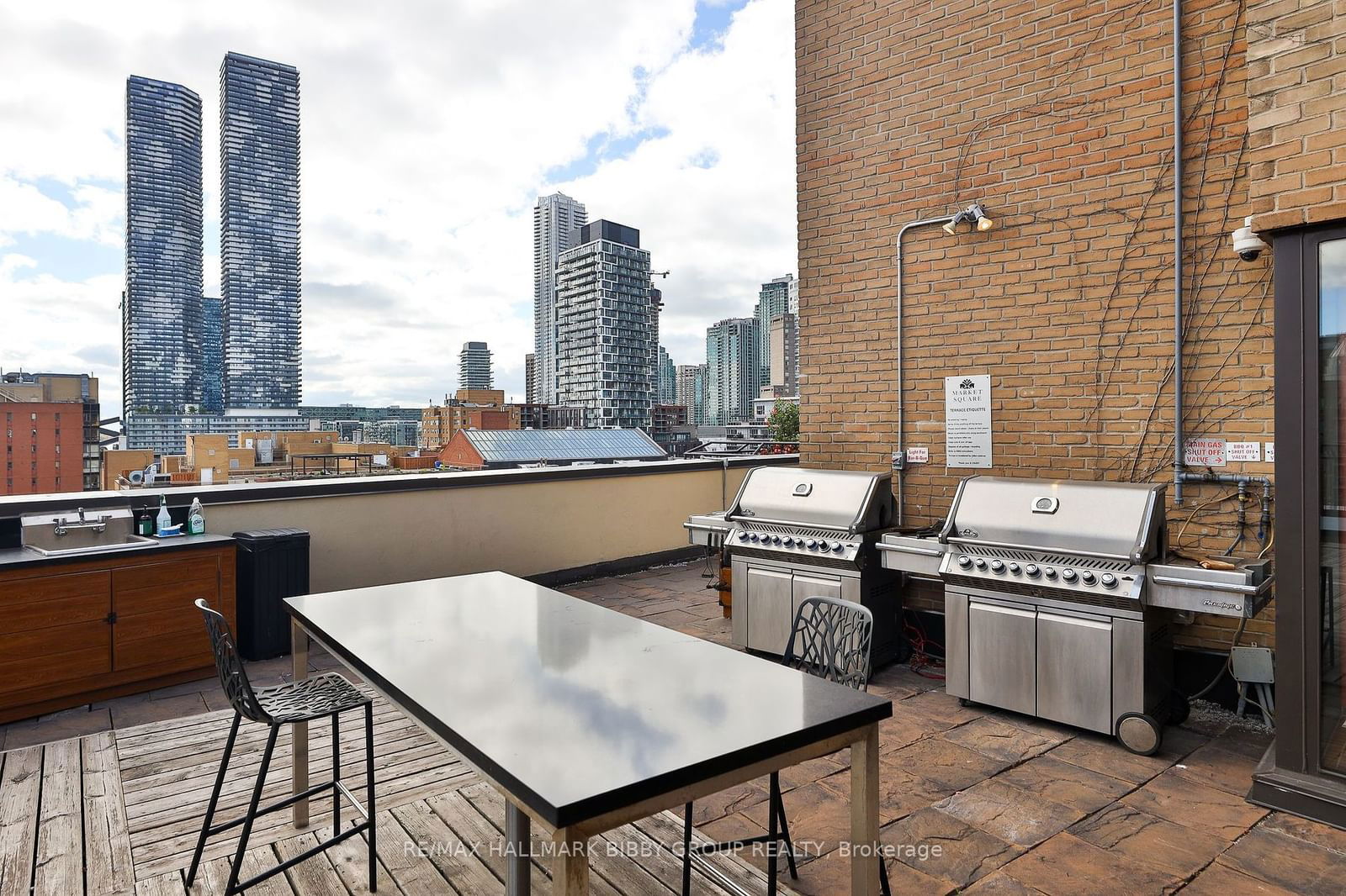 80 Front St E, unit 708 for sale